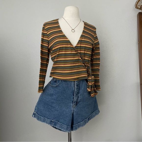 Multicolor Striped Faux Wrap Retro Top - Picture 5 of 5